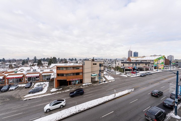 Photo 25 at 406 - 3050 Kingsway, Collingwood VE, Vancouver East