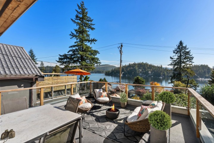 Photo 5 at 2717 Panorama Drive, Deep Cove, North Vancouver