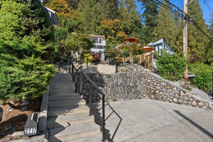 Photo 4 at 2717 Panorama Drive, Deep Cove, North Vancouver