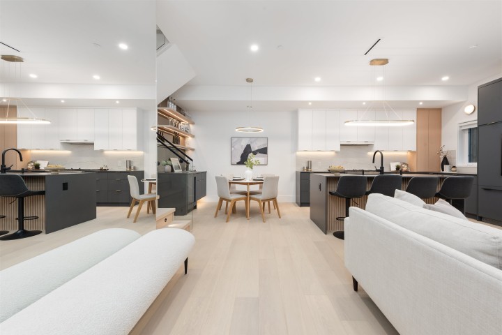 Photo 2 at 5 - 371 E 33rd Avenue, Main, Vancouver East