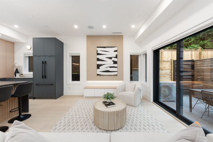 Photo 3 at 5 - 371 E 33rd Avenue, Main, Vancouver East