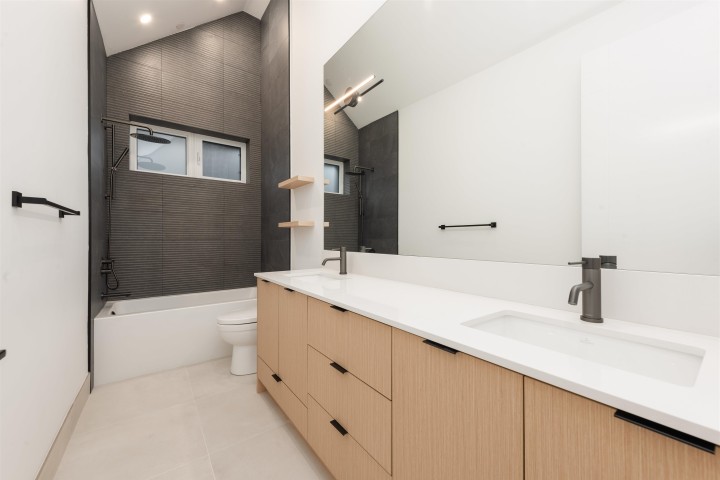 Photo 19 at 5 - 371 E 33rd Avenue, Main, Vancouver East