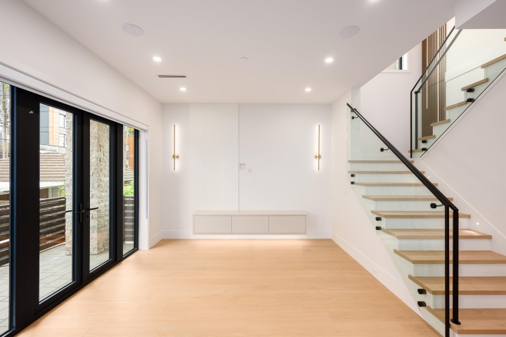 Photo 9 at 2 - 3466 Franklin Street, Hastings Sunrise, Vancouver East