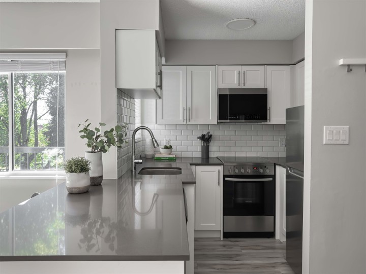 Photo 16 at 1923 Parker Street, Grandview Woodland, Vancouver East