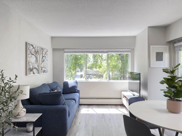 Photo 3 at 1923 Parker Street, Grandview Woodland, Vancouver East