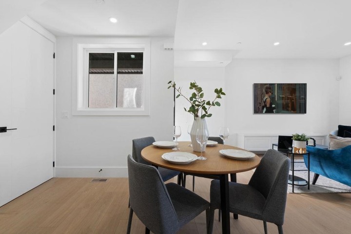 Photo 7 at 2 - 2447 E 41st Avenue, Collingwood VE, Vancouver East