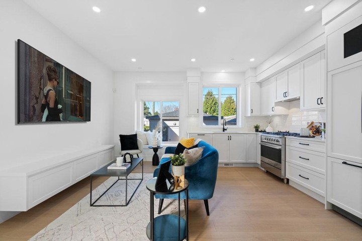 Photo 3 at 2 - 2447 E 41st Avenue, Collingwood VE, Vancouver East