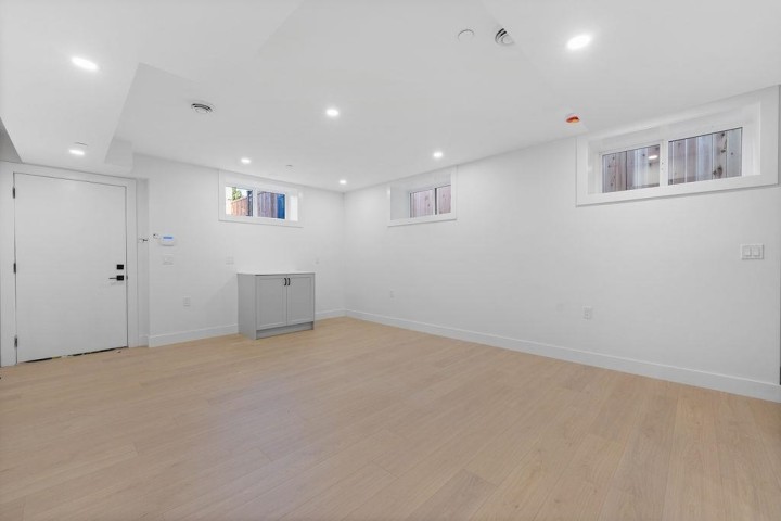 Photo 32 at 2 - 2447 E 41st Avenue, Collingwood VE, Vancouver East