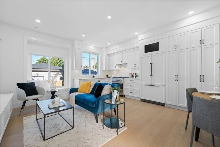 Photo 5 at 2 - 2447 E 41st Avenue, Collingwood VE, Vancouver East