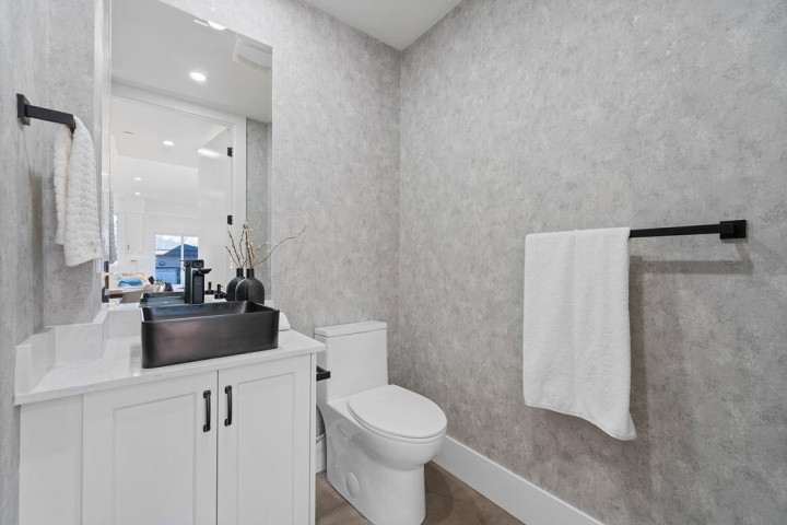 Photo 15 at 2 - 2447 E 41st Avenue, Collingwood VE, Vancouver East