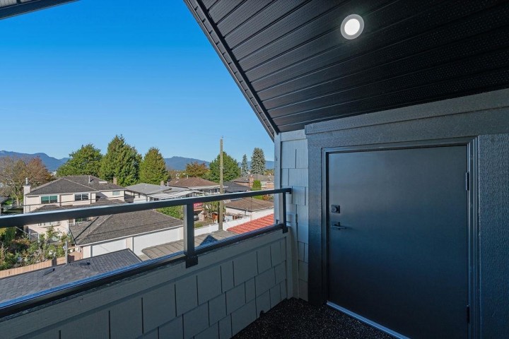 Photo 19 at 2 - 2447 E 41st Avenue, Collingwood VE, Vancouver East