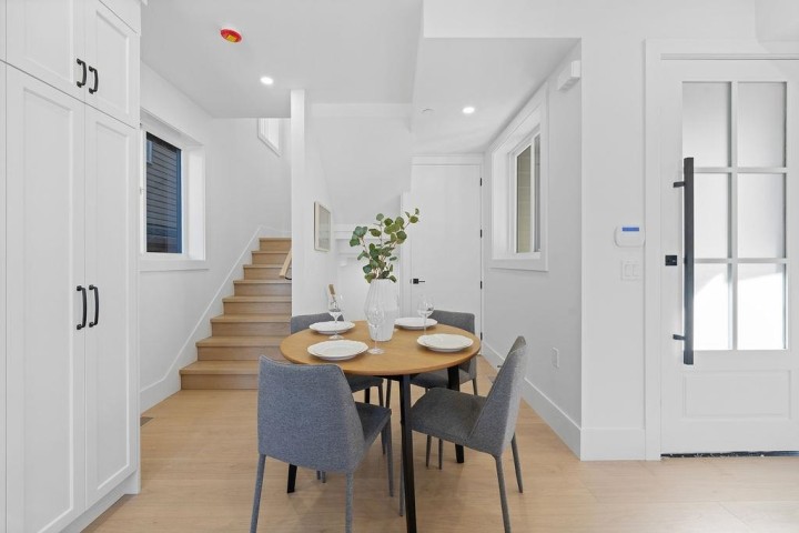 Photo 8 at 2 - 2447 E 41st Avenue, Collingwood VE, Vancouver East