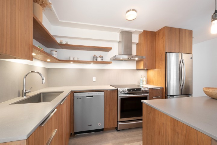 Photo 8 at 315 - 2628 Yew Street, Kitsilano, Vancouver West