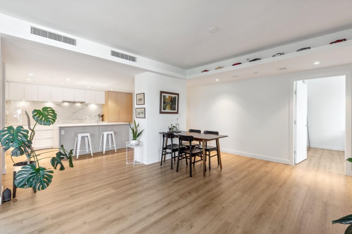 Photo 6 at 404 - 1500 Fern Street, Lynnmour, North Vancouver