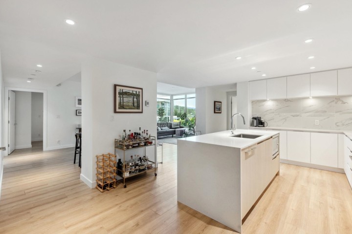 Photo 8 at 404 - 1500 Fern Street, Lynnmour, North Vancouver