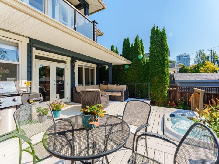 Photo 2 at 331 W 14th Street, Central Lonsdale, North Vancouver