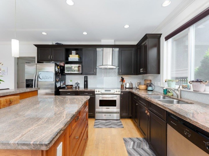 Photo 12 at 331 W 14th Street, Central Lonsdale, North Vancouver