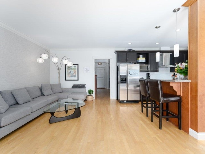 Photo 14 at 331 W 14th Street, Central Lonsdale, North Vancouver