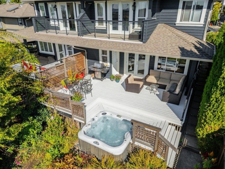 Photo 4 at 331 W 14th Street, Central Lonsdale, North Vancouver