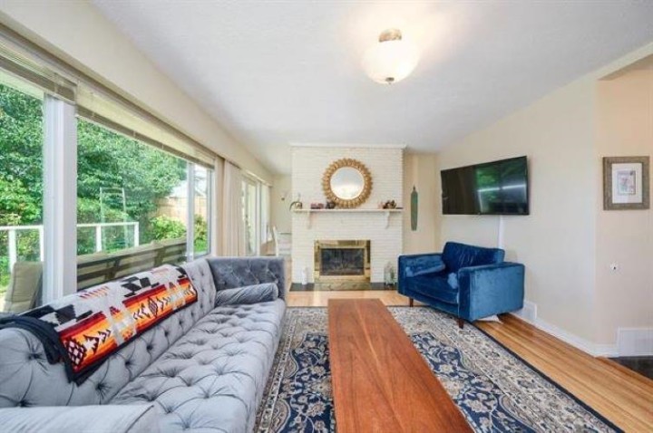Photo 5 at 963 Belmont Avenue, Edgemont, North Vancouver
