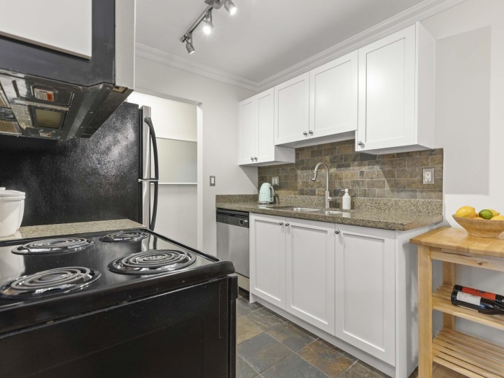 Photo 20 at 302 - 1550 Barclay Street, West End VW, Vancouver West