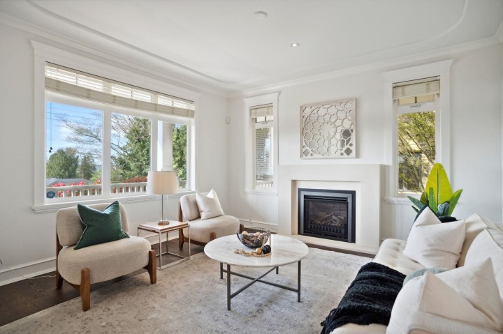 Photo 2 at 2185 Lawson Avenue, Dundarave, West Vancouver