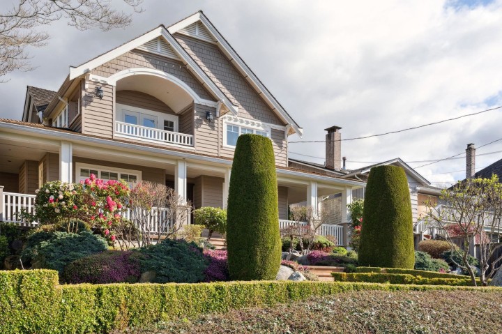 Photo 1 at 2185 Lawson Avenue, Dundarave, West Vancouver