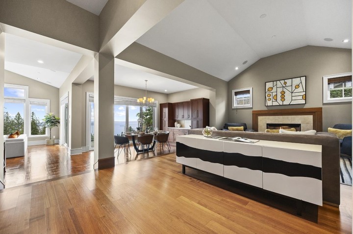 Photo 7 at 2546 Marr Creek Court, Whitby Estates, West Vancouver