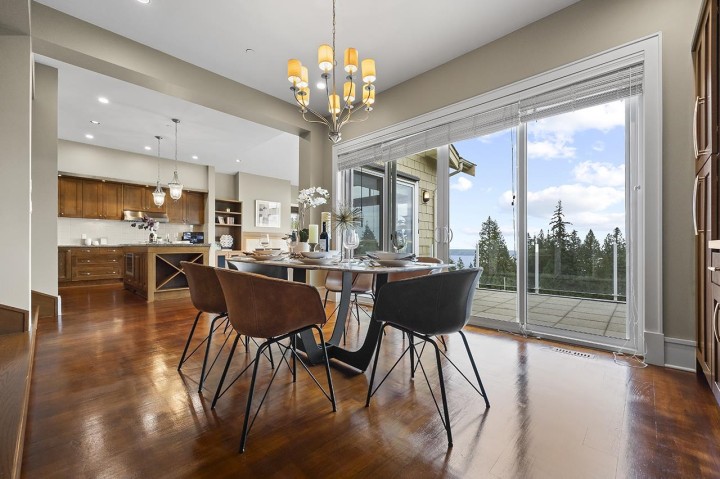 Photo 11 at 2546 Marr Creek Court, Whitby Estates, West Vancouver