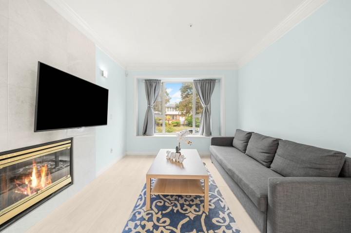 Photo 3 at 5657 Kerr Street, Collingwood VE, Vancouver East