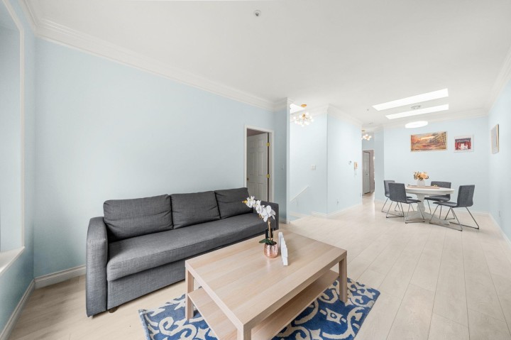 Photo 5 at 5657 Kerr Street, Collingwood VE, Vancouver East