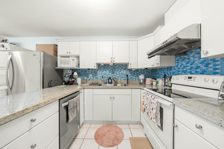 Photo 18 at 5657 Kerr Street, Collingwood VE, Vancouver East