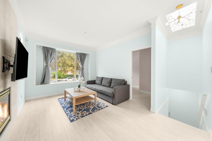 Photo 4 at 5657 Kerr Street, Collingwood VE, Vancouver East