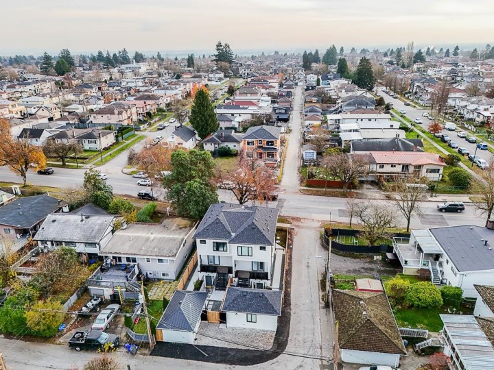 Photo 36 at 2331 E 49th Avenue, Killarney VE, Vancouver East