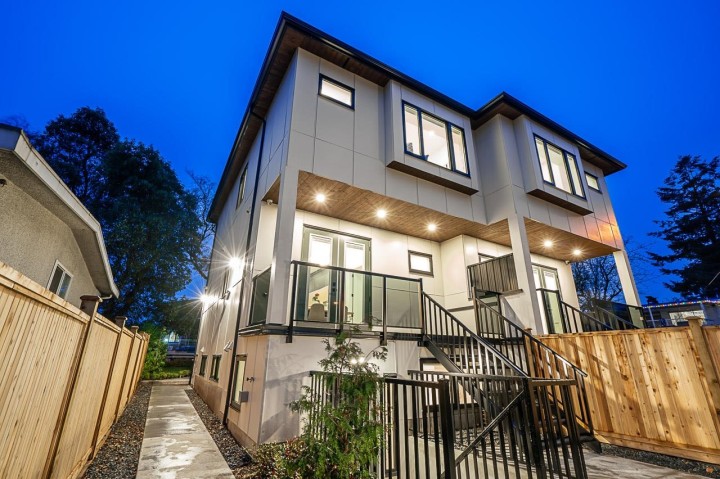 Photo 32 at 2331 E 49th Avenue, Killarney VE, Vancouver East