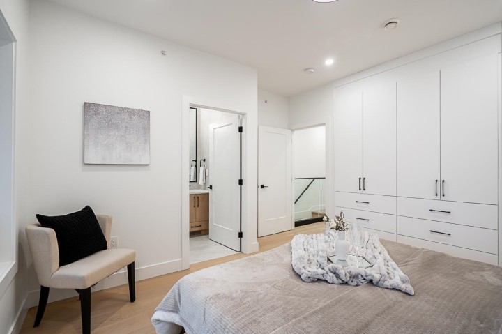 Photo 14 at 2331 E 49th Avenue, Killarney VE, Vancouver East