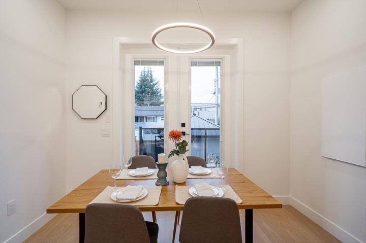 Photo 11 at 2331 E 49th Avenue, Killarney VE, Vancouver East