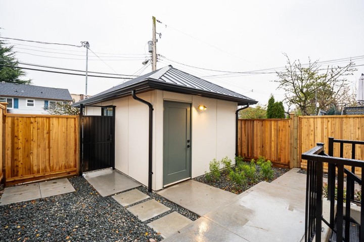 Photo 31 at 2331 E 49th Avenue, Killarney VE, Vancouver East