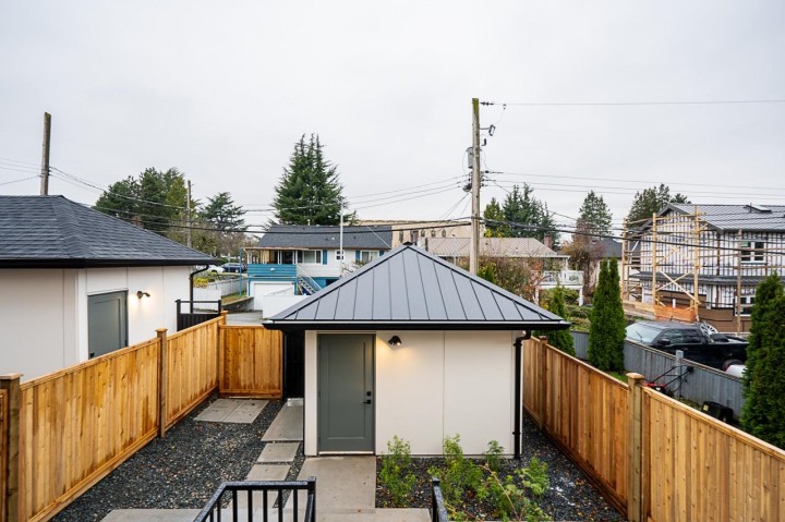 Photo 29 at 2331 E 49th Avenue, Killarney VE, Vancouver East