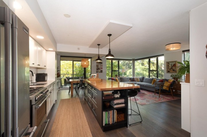 Photo 2 at 308 - 683 W Victoria Park, Lower Lonsdale, North Vancouver