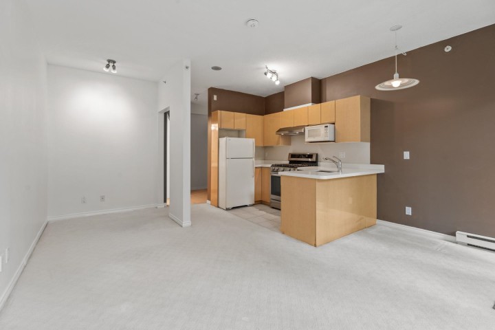 Photo 6 at 310 - 1239 W Georgia Street, Coal Harbour, Vancouver West