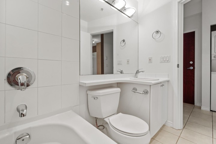 Photo 13 at 310 - 1239 W Georgia Street, Coal Harbour, Vancouver West