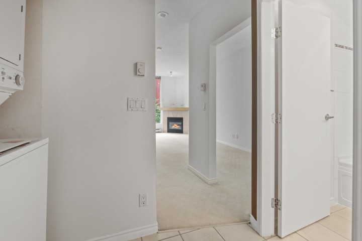 Photo 12 at 310 - 1239 W Georgia Street, Coal Harbour, Vancouver West