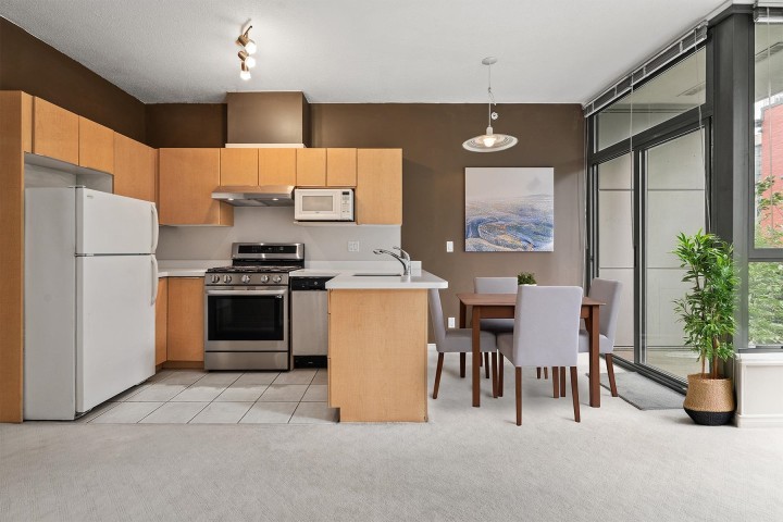 Photo 3 at 310 - 1239 W Georgia Street, Coal Harbour, Vancouver West