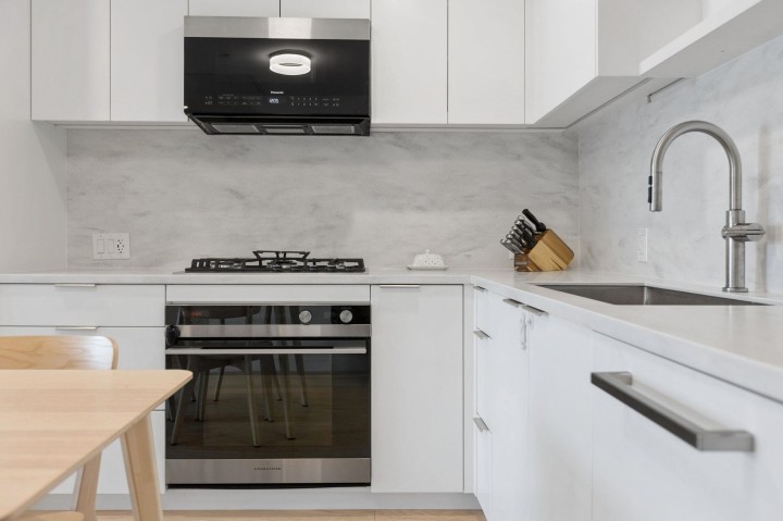 Photo 13 at 112 - 650 E 2nd Street, Lower Lonsdale, North Vancouver