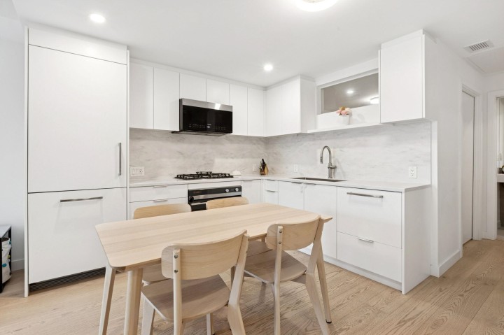 Photo 1 at 112 - 650 E 2nd Street, Lower Lonsdale, North Vancouver