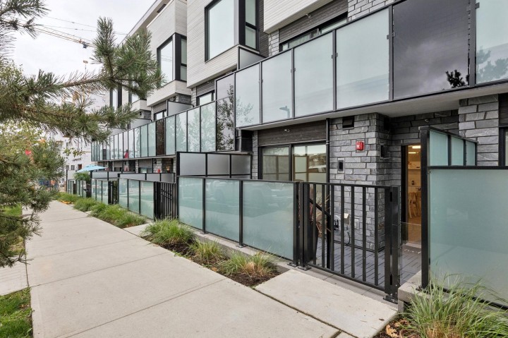 Photo 33 at 112 - 650 E 2nd Street, Lower Lonsdale, North Vancouver