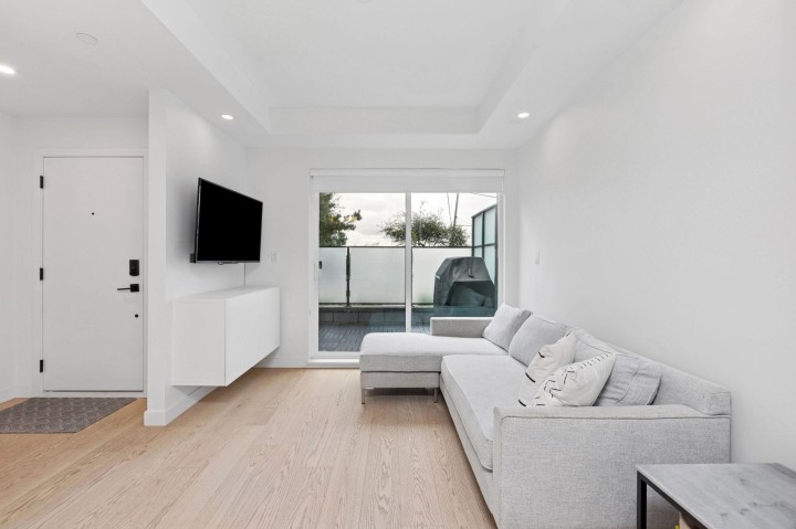 Photo 8 at 112 - 650 E 2nd Street, Lower Lonsdale, North Vancouver