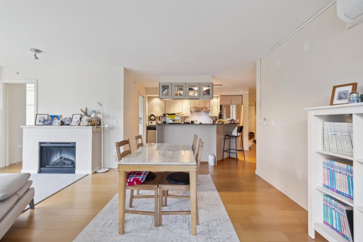 Photo 6 at 501 - 683 Victoria Park West, Lower Lonsdale, North Vancouver