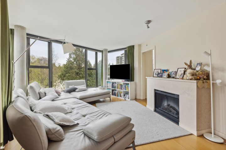 Photo 4 at 501 - 683 Victoria Park West, Lower Lonsdale, North Vancouver